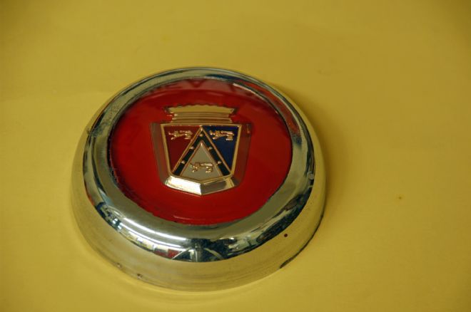 Hubcap Center Emblem