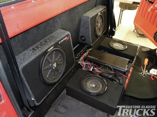 1968 Chevy C10 - Kickin' Off the Back of a Cab