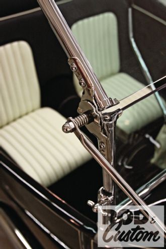Windshield Support Rods