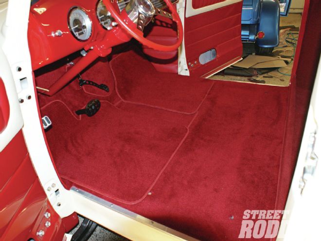 1303sr 1947 24+chevrolet Pickup Interior Insulation And Seating+red Carpet And Matching Floor Mats