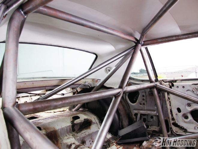 1967 Mercury Cougar - Street-Friendly Comp Cage