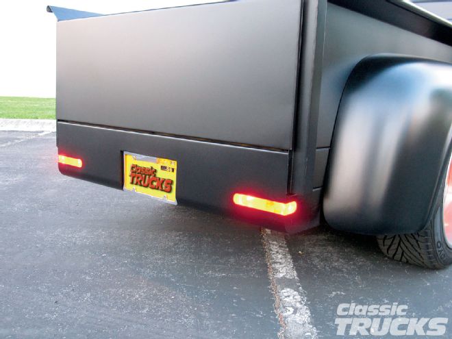 Pro's Pick Roll Pan & Custom Taillight Install - A Flash In The Pan