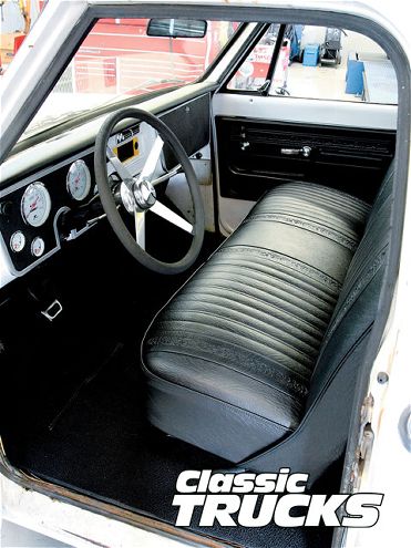0906clt 05 Z+chevy Interior Reupholstery+new C10 Seats