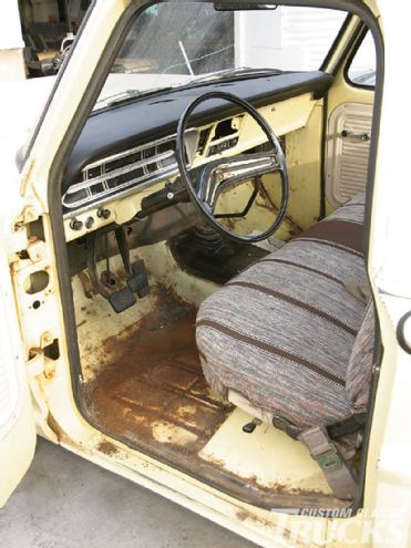 0708cct 01 Z+1972 Ford F100 Do A Digital Dash Tech+cab Interior
