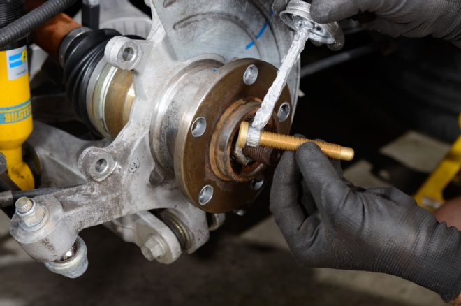 Installing Longer Wheel Studs Mustang 18