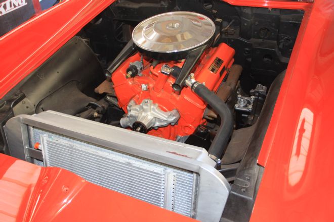 1 1963 Chevy Corvete Engine Bay Autorad Radiator