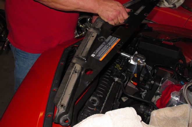 2010 Chevy Camaro Ss Radiator Install 02
