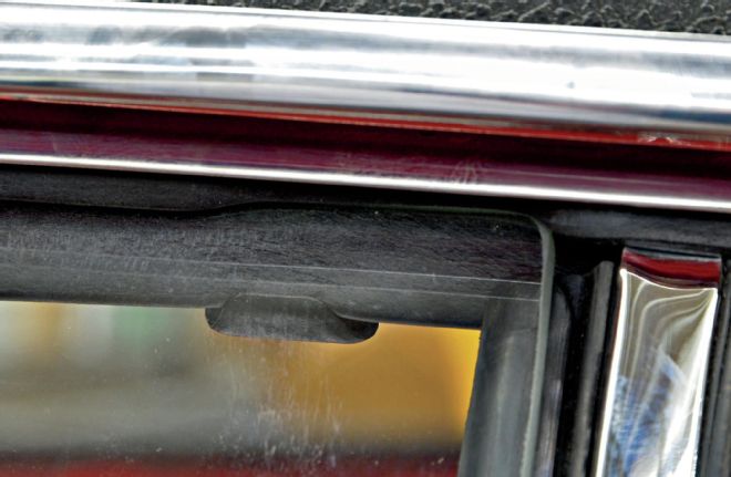 1970 Chevrolet Chevelle Back Corner Of Glass Too High