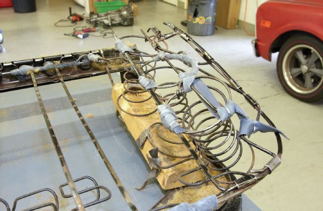 1968 Chevrolet C10 Bench Seat Spring Assembly Broken