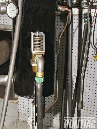 Hppp 1208 04 O +engine Dyno Guide+water Tower