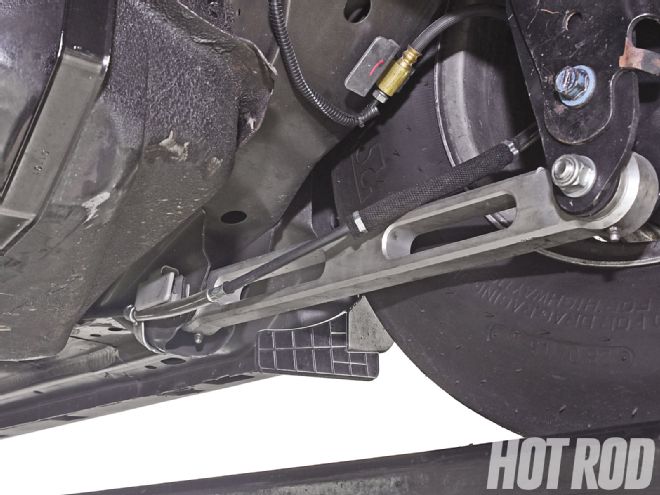 Hrdp 1104 12 O+what Breaks In 2005 2011 Ford Mustangs+wheel Hop Issue