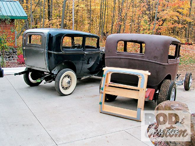 0907rc 02 Z+1932 Ford Sedan Delivery+two Sedan Deliveries