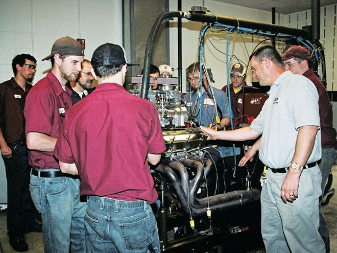 Hppp 0712 07 Z+university Of Northwestern Ohio Hot Rodding School+engine Testing