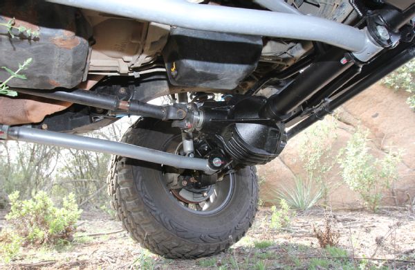 G2 Core 44 Axles Installed In Jeep JK Wrangler Snag Free Housing Photo 110030474
