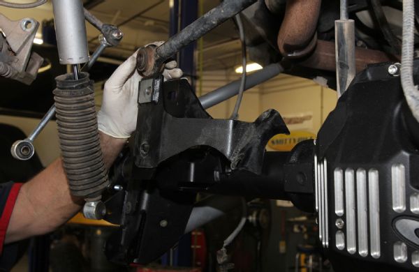 G2 Core 44 Axles Installed In Jeep JK Wrangler Rear Track Bar Install Photo 110030372