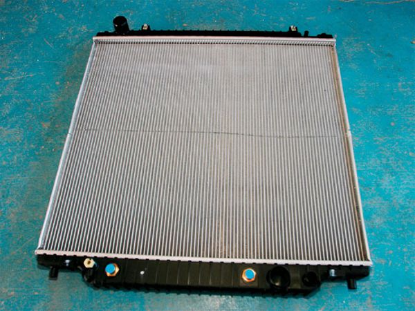 ford Super Duty 4r100 Tranny radiator Photo 9045839