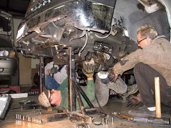 2002 Chevy 2500 Sas under Belly Work Photo 9042479