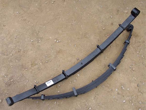 2002 Chevy 2500 Sas leaf Springs Photo 9042572