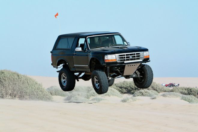 1993 Ford Bronco Dual Battery System Install - More Juice For The Juice!