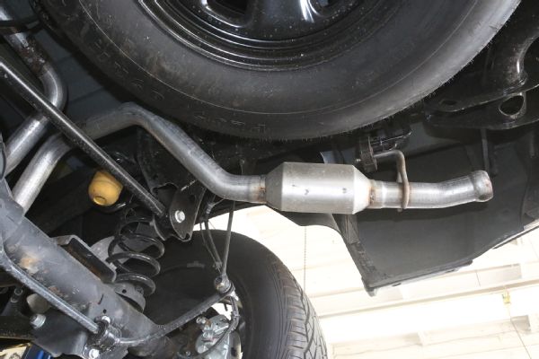 003 Magnaflow Dodge Stock Exhaust Split Up Angle Photo 97066855