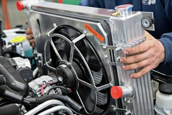 2014 Jeep Wrangler Radiator Install - Keeping Your JK Cool