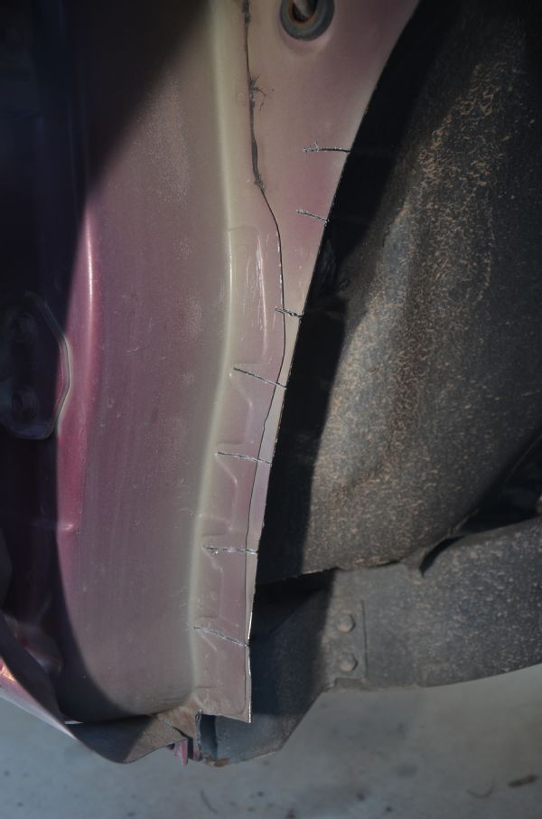 Lifting & Trimming a Junkyard 2004 Isuzu Rodeo to Fit 33s