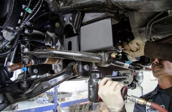 BDS 6 Inch Lift On 2015 Ford F 150 Swaybar Drop Bracket Installation Photo 111401069