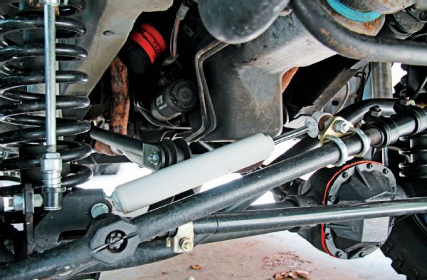 The Currie Currectlync uses U-bolts to attach the stabilizer to the drag link, while the axle side mounts in the stock location. The added steering damping made for a tighter on-road feel and helped absorb some of the jarring that the front end encounters off-road.