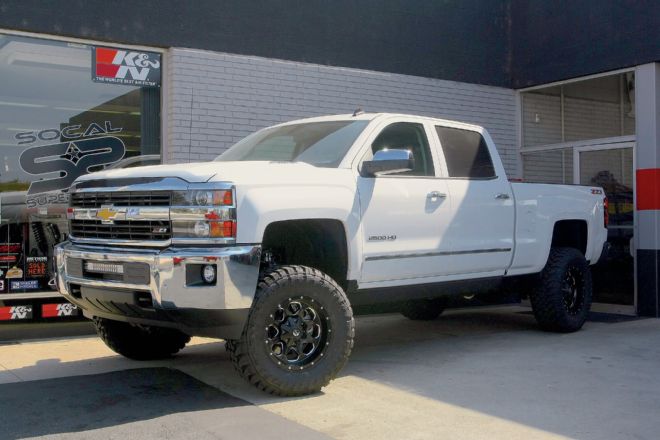 2015 Chevy Silverado 2500HD Cognito Suspension Install - Towering Tow Rig