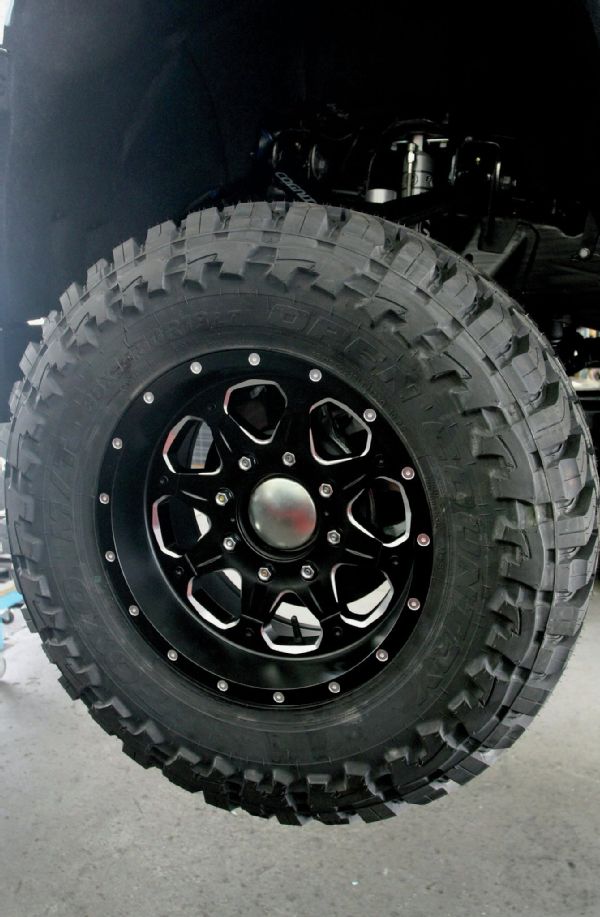 Finishing off the install in style was the addition of the Toyo Open Country M/T tires (35x12.50R18LT) mounted onto 18-inch Fuel Boost D534 wheels.
