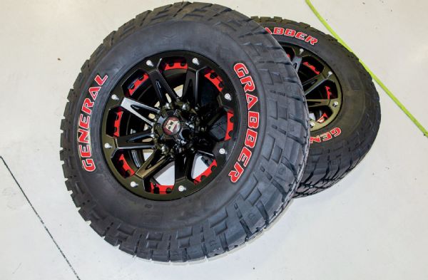 2013 Chevrolet Silverado 35x12 50R18 General Grabbers Wheels Photo 73983902