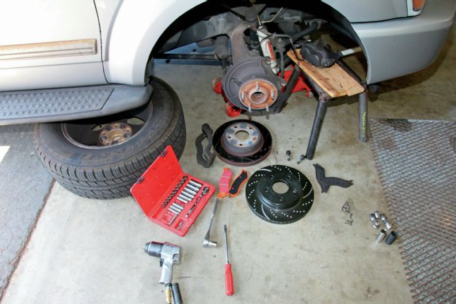 2004 Dodge Durango EBC Brake Upgrade - Hauling Down