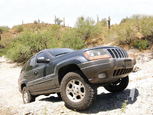 154 1103 Jeep Grand Cherokee Stance front Passenger Side Shot Photo 31802374