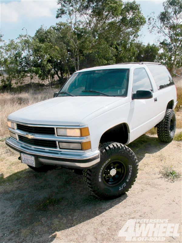 131 1101 1998 Chevy Tahoe Tune Up Super Suspension Upgrades front Three Quarter Shot Photo 31044928