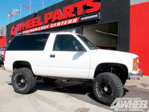 131 1101 1998 Chevy Tahoe Tune Up Super Suspension Upgrades passenger Side Shot Photo 31044907