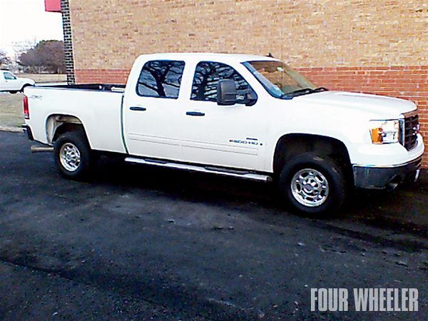 2001 2008 Chevy 2500 Bds side View Before Photo 16029902