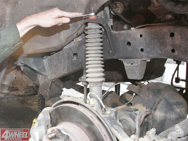 1985 Toyota Land Cruiser  Removing Front Shocks Photo 9161374