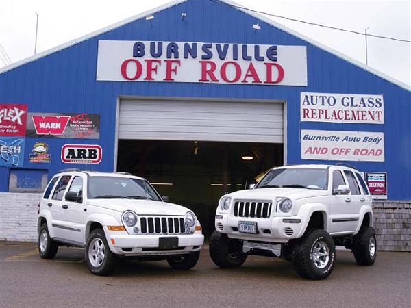 2004 Jeep Liberty compare Photo 9549850