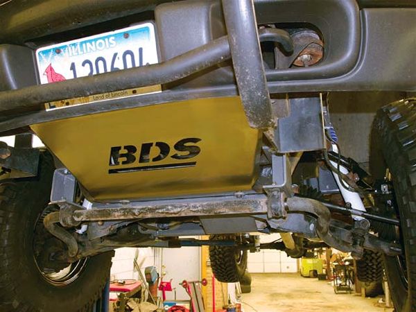 Here you can see the front end after completion. Front and center is the optional BDS skidplate. The new swaybar drop-down brackets are visible, as are the new BDS shocks. Not visible are the new adjusting sleeve assemblies and relay rods for the steering system.