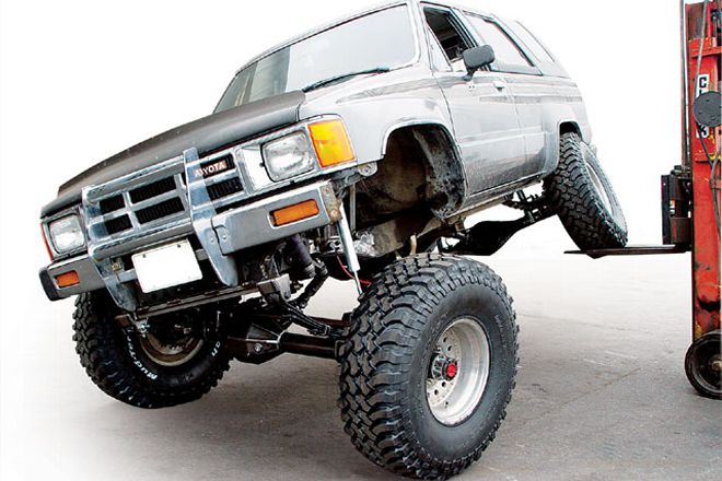 1986-1995 Toyota Pickup & 4Runner Suspension - Long-Travel Toyota Tech