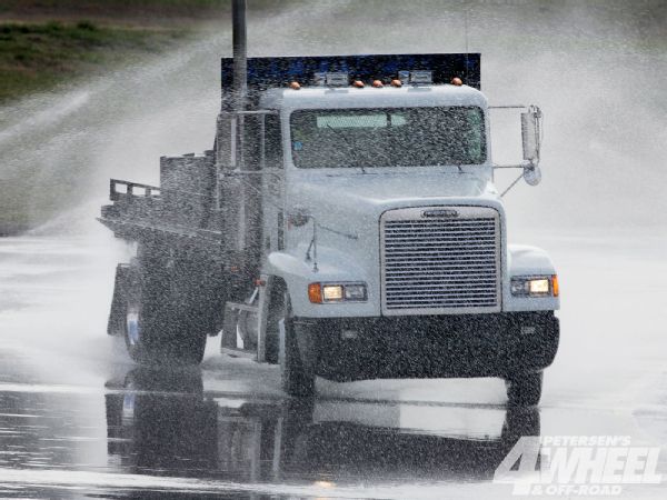 131 1105 Bfg Tire Testing Secrets freightliner Truck Photo 32152075