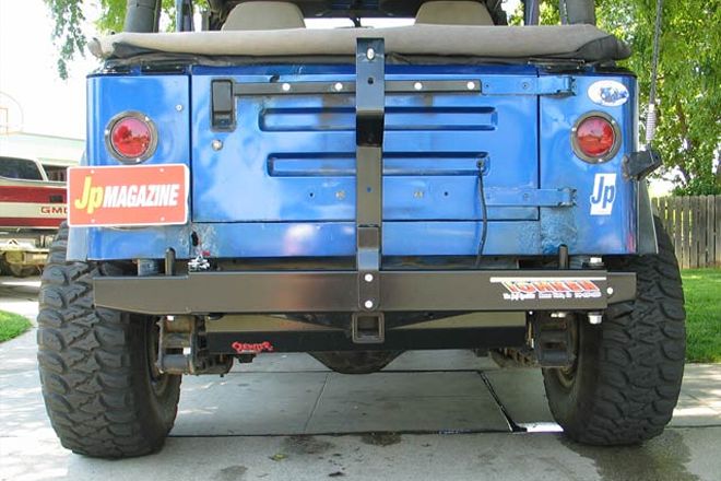 Jeep Wrangler Tire Carrier Test - Tomken