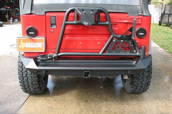 Jeep Wrangler Tire Carrier Test - Fab Fours