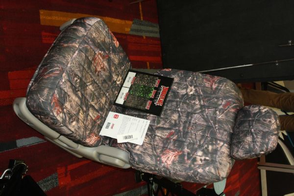 011 Camodead Seat Cover Photo 158640302