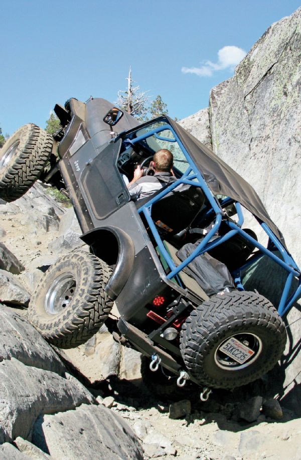 Jeep Wrangler Wheeling Photo 79104550