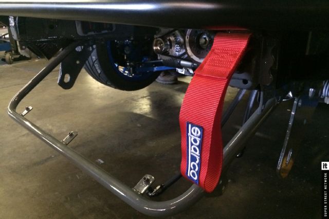 Tow strap front