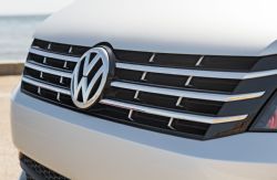 2014 VW passat SEL premium front grill 12