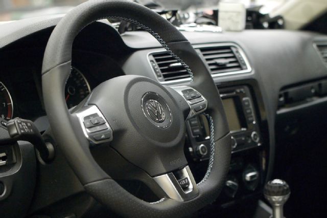 Sema 2013 VW jetta helios tribute car build GLI steering wheel 20