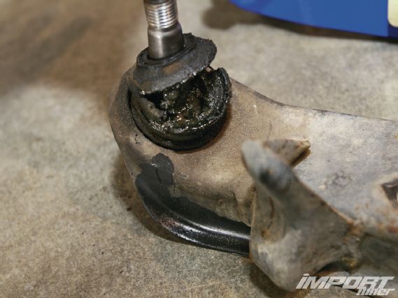 Impp 1108 06 o+nissan 240sx project+ball joint