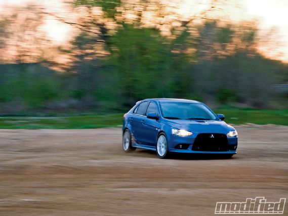 Modp_1011_01_o+2011_mitsubishi_lancer_ralliart+